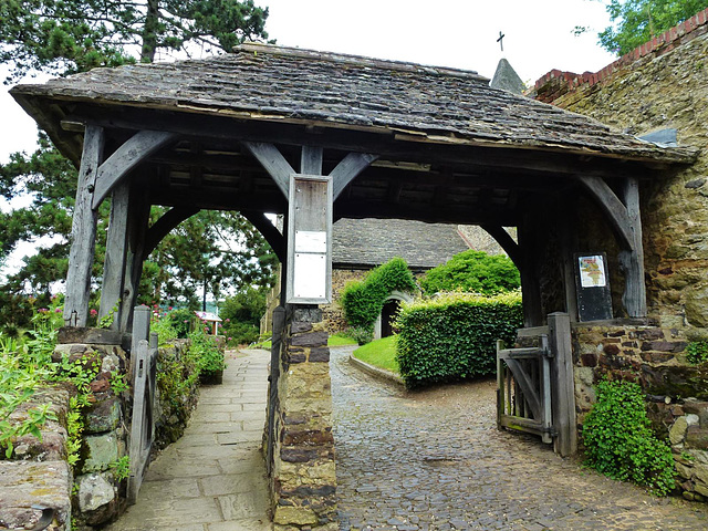 limpsfield church , surrey