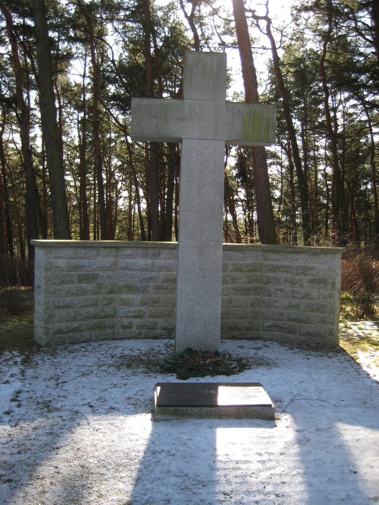 Kriegsgräberstätte - Saalow