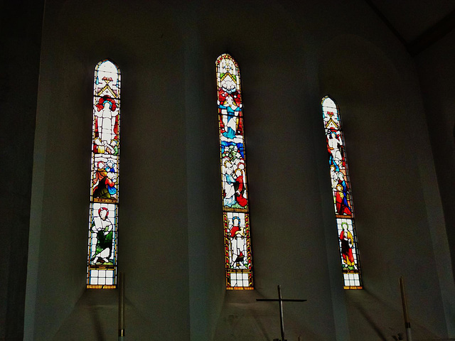 limpsfield church , surrey