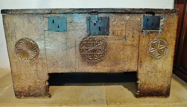 stoke d'abernon church , surrey, c13 chest