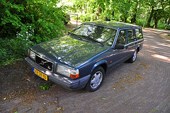 Broken-down 1989 Volvo 740