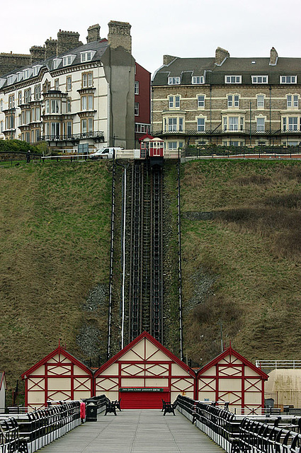 Saltburn cliff lift