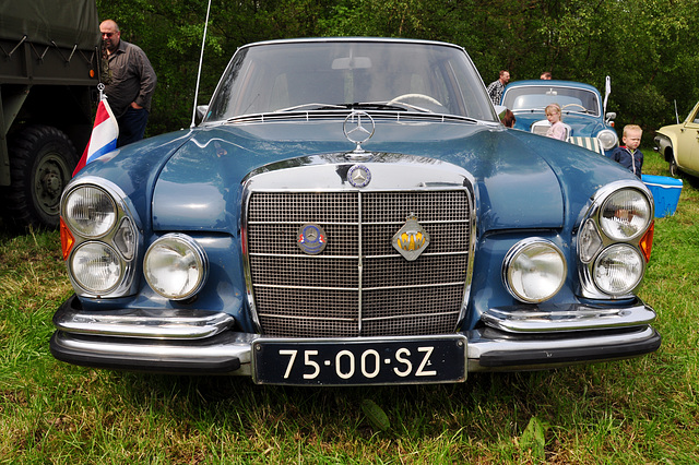 Oldtimershow Hoornsterzwaag – 1971 Mercedes-Benz 280 S