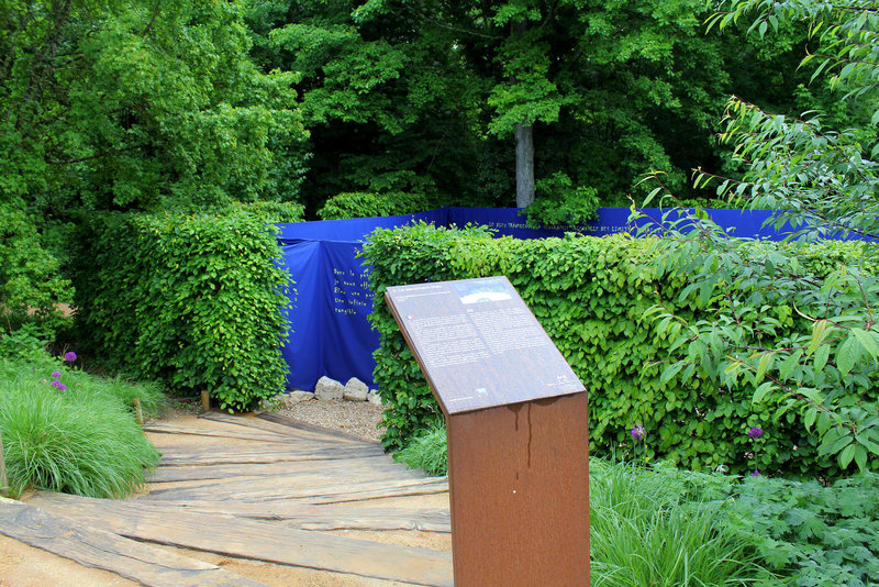 B-Jardin 2-Sentiment bleu 1