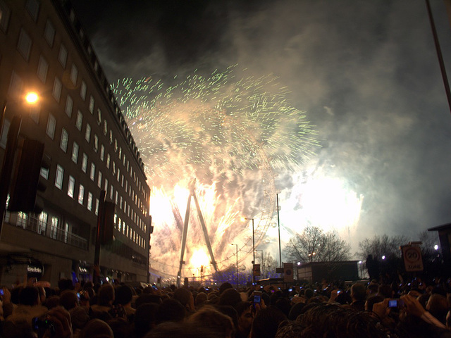 London Eye Fireworks 2006/7 (7)