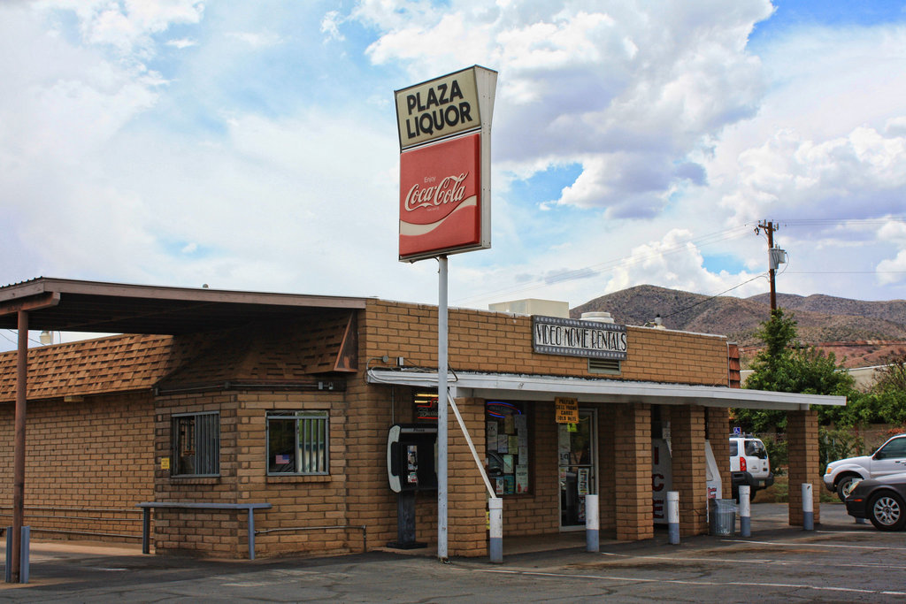 Plaza Drive-Thru Liquor