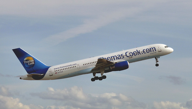 Boeing 757-25F G-FCLD (Thomas Cook)