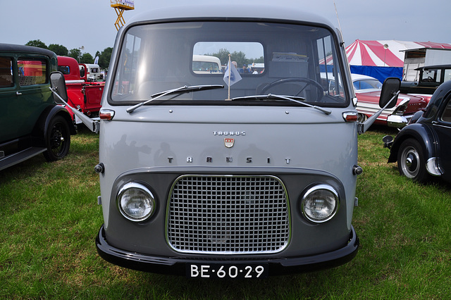 Oldtimershow Hoornsterzwaag – 1965 Ford 671