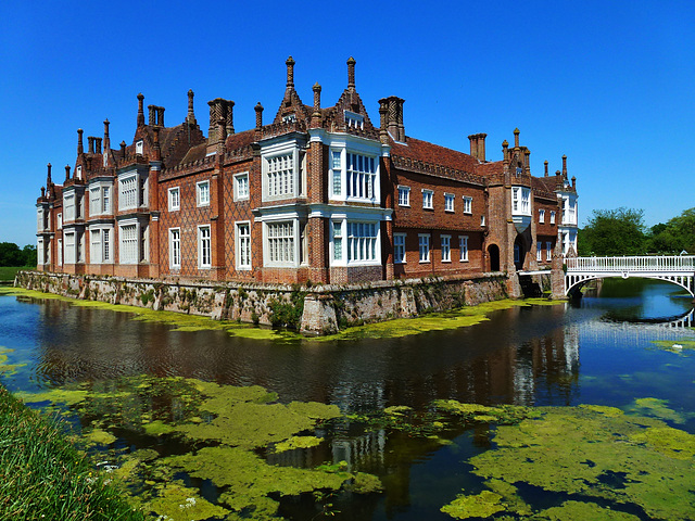 helmingham hall