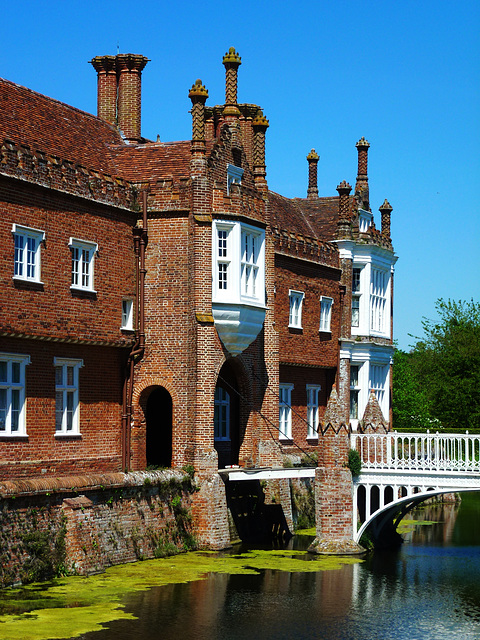 helmingham hall