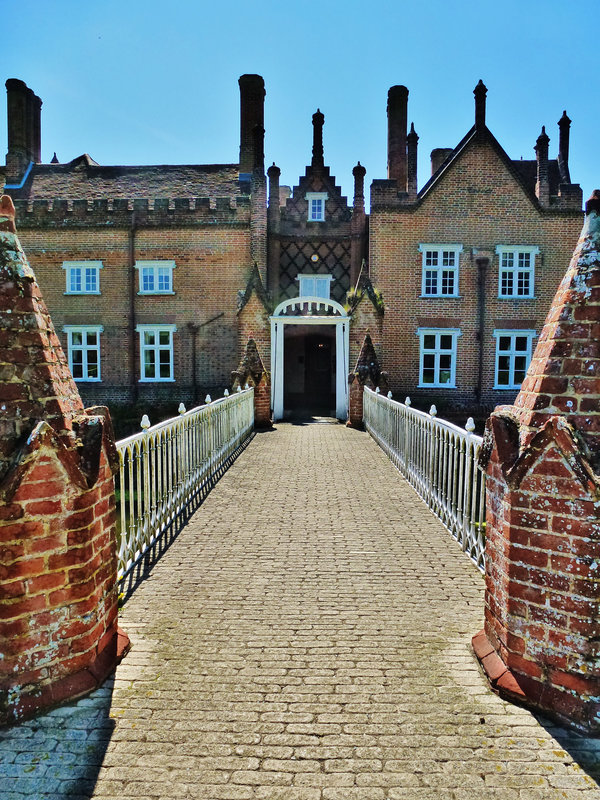 helmingham hall