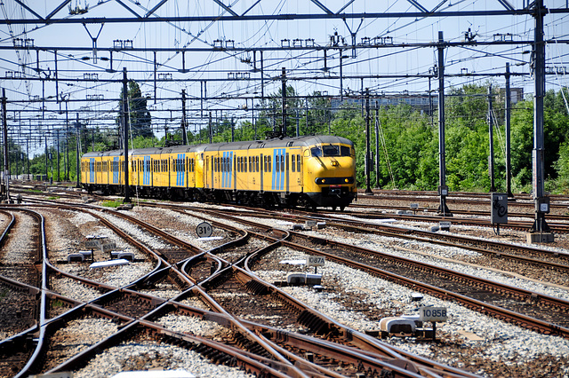 Train arriving in Leiden