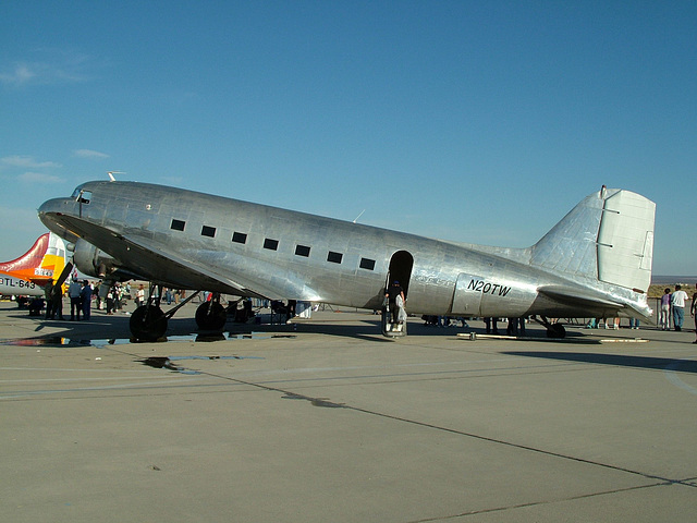 N20TW DC-3G Paralift Inc.