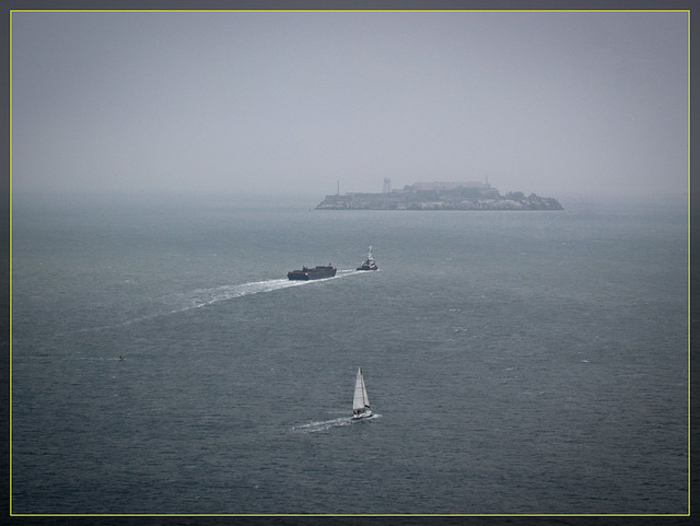GGB Bay View: Alcatraz and Boats