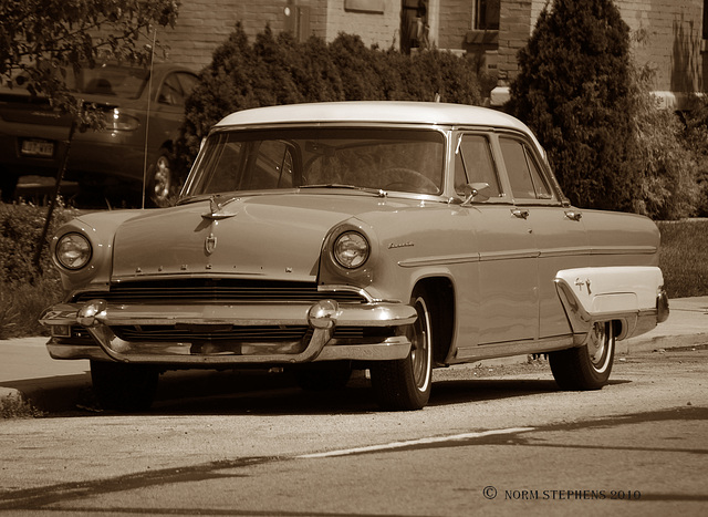 1954 Lincoln Capri