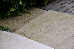 Family grave in the Rhijnhof cemetery