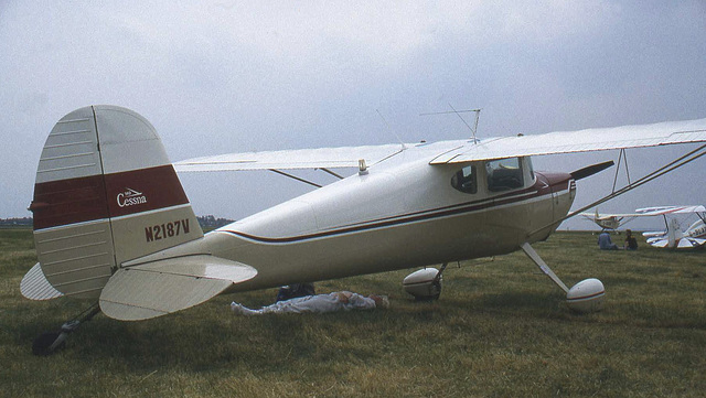Cessna 140 N2187V