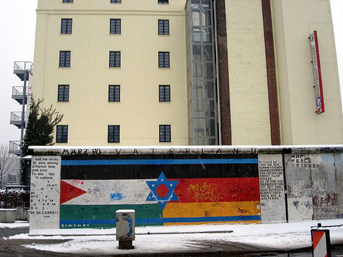 Berlin East Wall Gallery 02