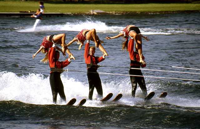 Acrobatic Waterskiers #2