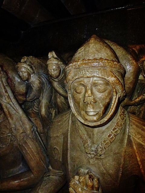 wimborne minster, dorset,livery collar detail of the alabaster tomb of john beaufort, +1444