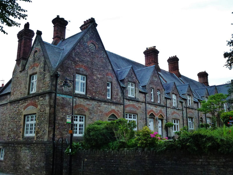 st.thomas' buildings, wells