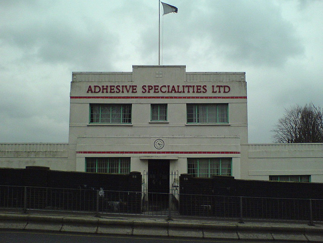 A modest Art Deco building