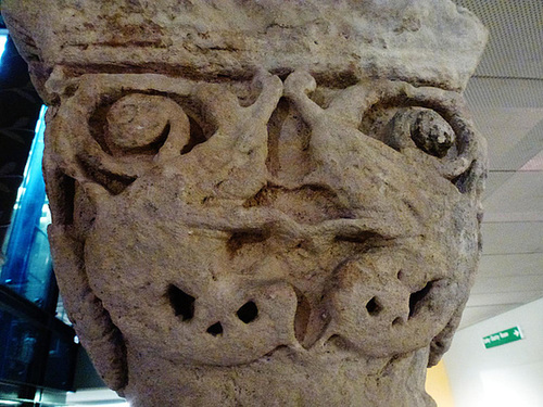 reading abbey cloister sculpture