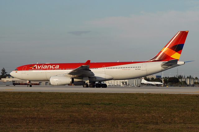 N279AV A330-243 Avianca