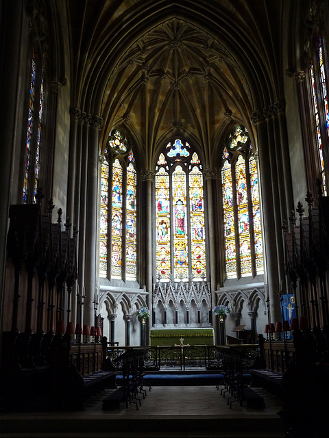 St Peter ad Vincula (Interior)