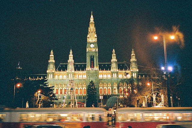 Vienna Rathaus & Tram