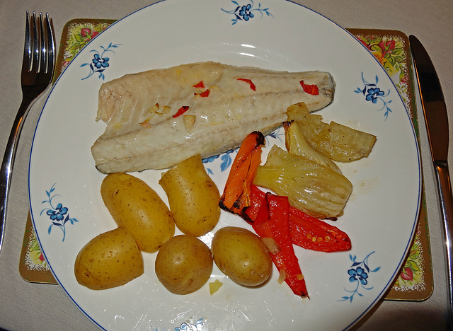 Sea Bass with chilli and garlic Fennel red peppers