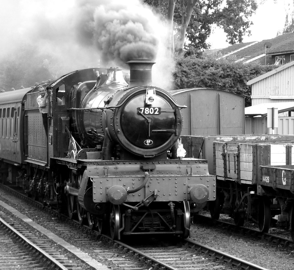 'Bradley Manor' Arrives at Bewdley (monochrome version)