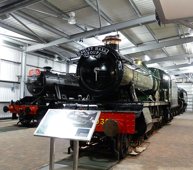 'Hagley Hall' and Stanier 8F No. 48773