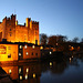 Eire - "Durty Nelly's" (1620) and Bunratty Castle