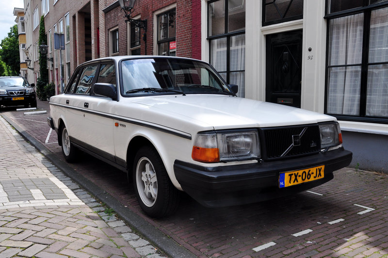 1989 Volvo 240 GLT