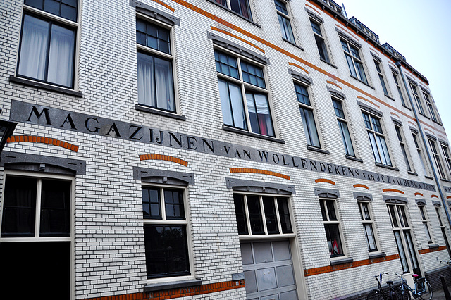 Lettering on the former warehouse of the woolen blankets company of J.C. Zaalberg