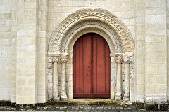 Portail de l'église de Lencloître - Vienne