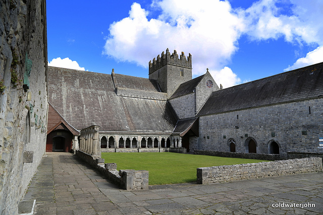 Eire - Holy Cross Abbey