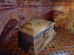 lovelace mausoleum, east horsley, surrey