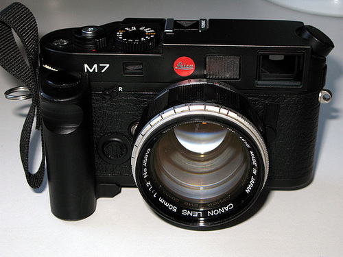 Leica M7 0.85 Canon 50 1.2 Rapidgrip Sling