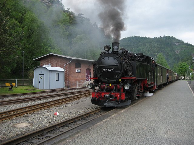 Einfahrt Schmalspurbahn Bahnhof Oybin