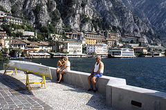 Limone- Relaxing on the Promenade