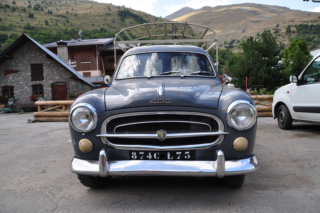 Holiday 2009 – Peugeot 403