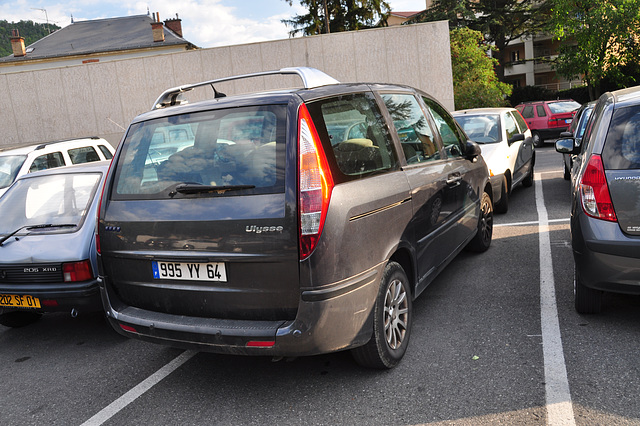 Badly-parked Fiat Ulysse