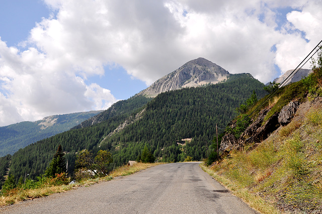 Holiday 2009 – Descend on the north side of the col de la Bonette