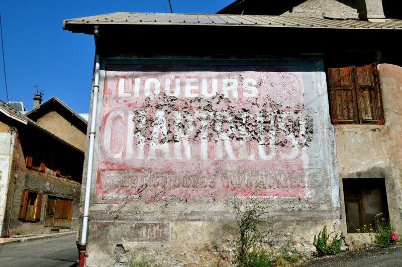 Holiday 2009 – Faded wall ad for Chartreuse