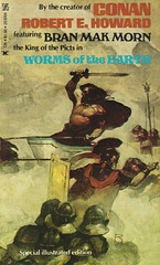 Robert E. Howard - Worms of the Earth