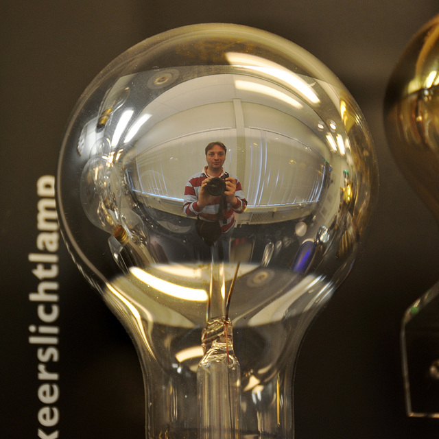 Philips Museum – Me reflected in a lamp