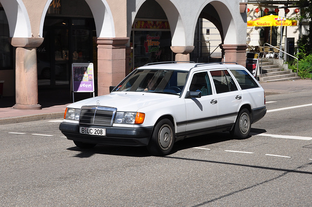 Mercedes-Benz W124