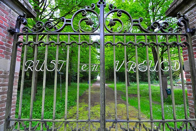 Entrance to the Rust en Vreugd estate
